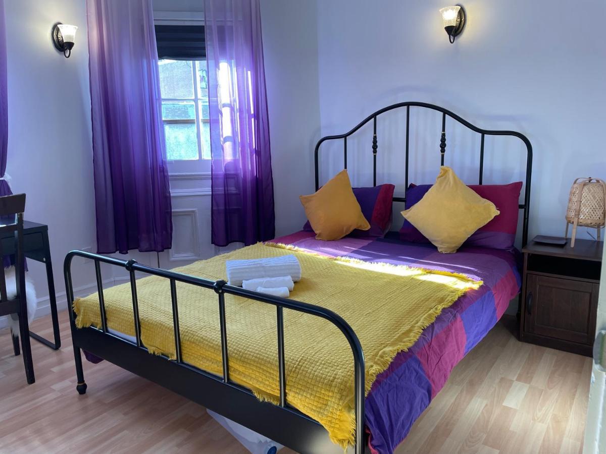 Chambres El Mediterraneo Rooms Монреаль Экстерьер фото