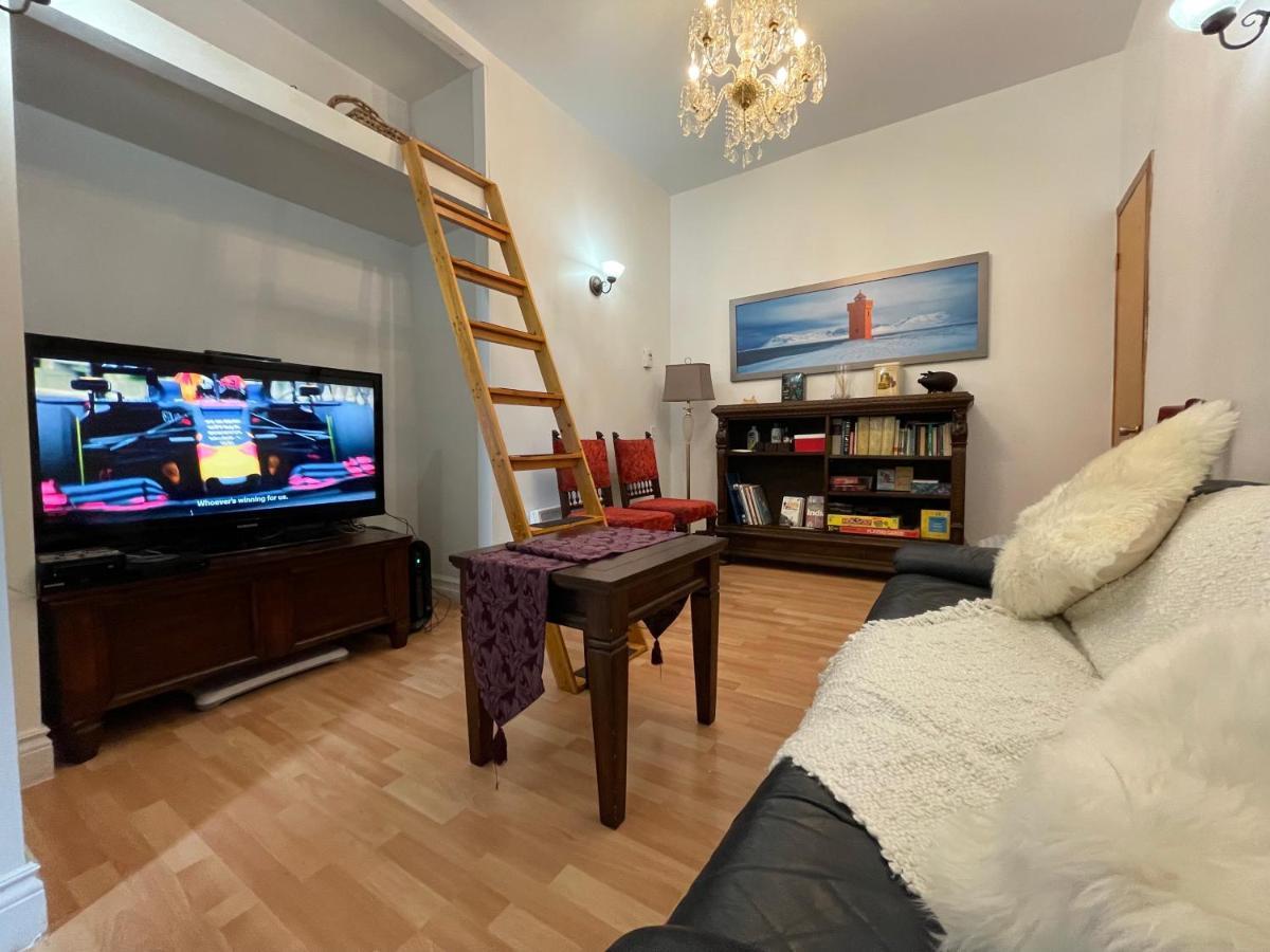 Chambres El Mediterraneo Rooms Монреаль Экстерьер фото